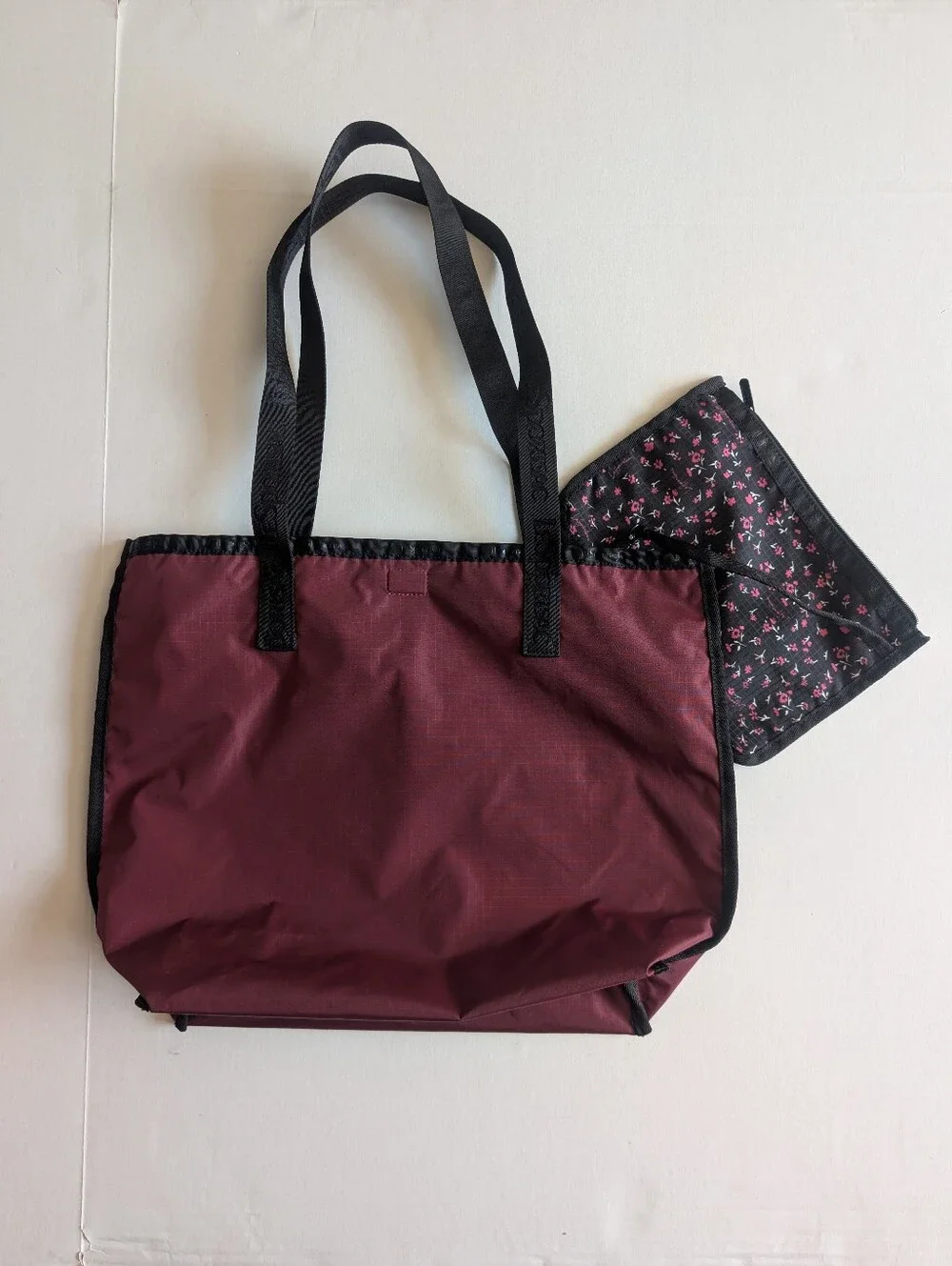 Lesportsac Burgundy Nylon Tote W/Pouch